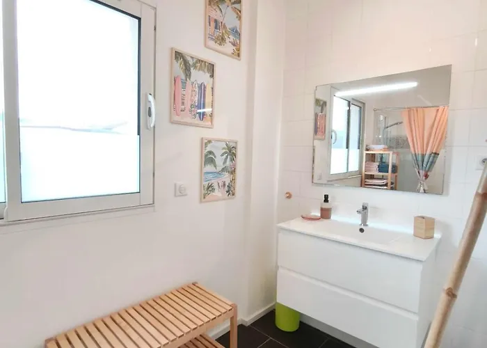 Bright In Albitreccia Near شقة *